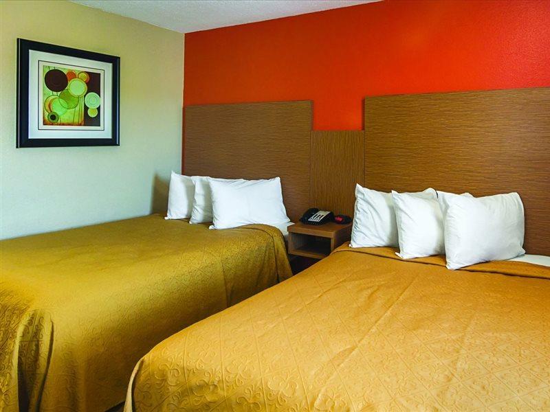 Days Inn & Suites By Wyndham Arlington Near Six Flags Extérieur photo
