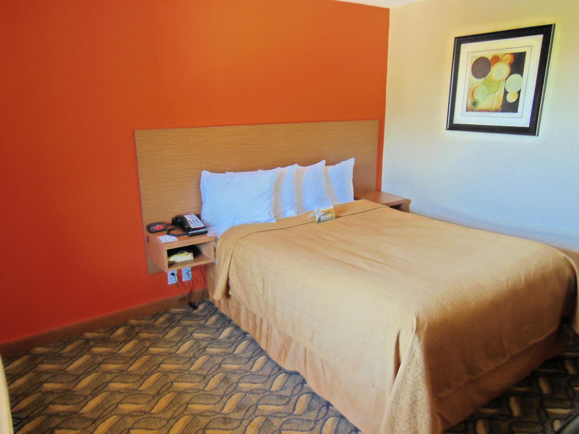 Days Inn & Suites By Wyndham Arlington Near Six Flags Extérieur photo