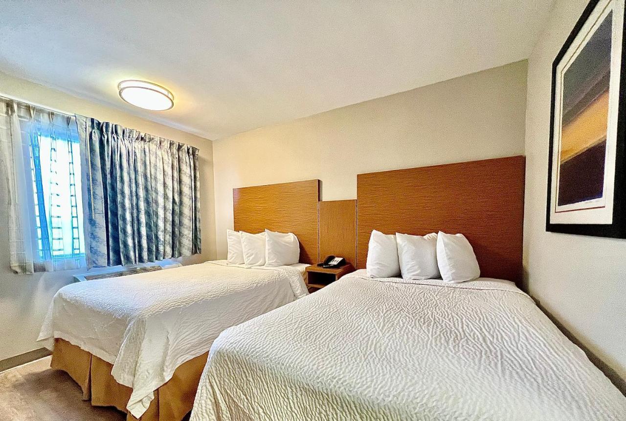 Days Inn & Suites By Wyndham Arlington Near Six Flags Extérieur photo
