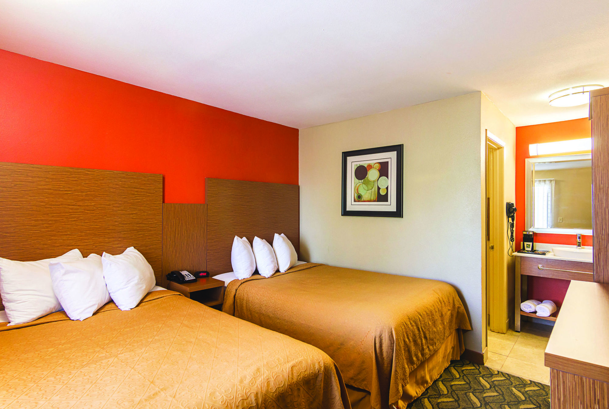 Days Inn & Suites By Wyndham Arlington Near Six Flags Chambre photo