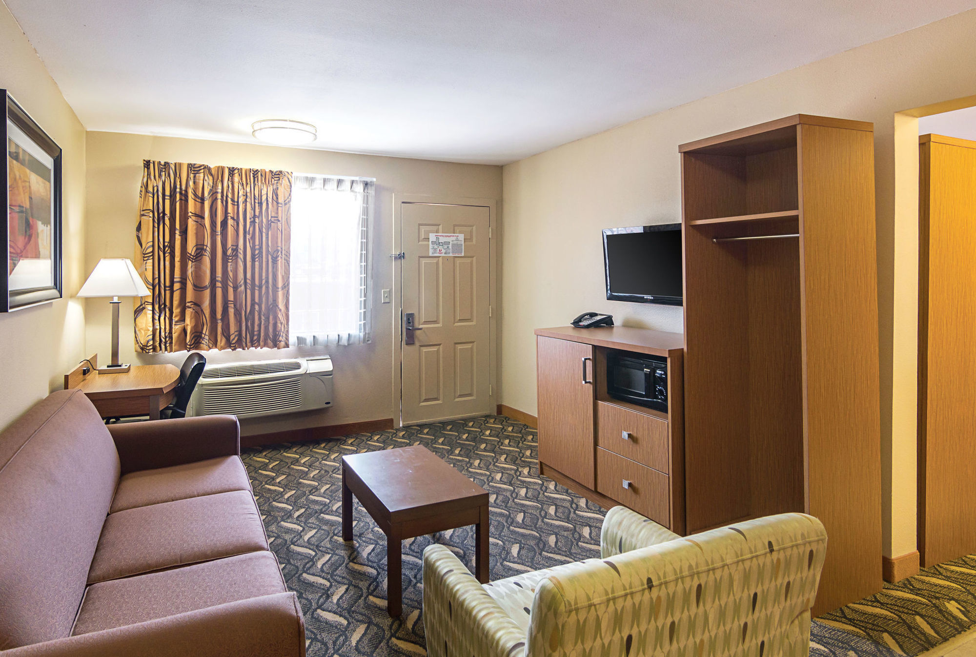 Days Inn & Suites By Wyndham Arlington Near Six Flags Chambre photo